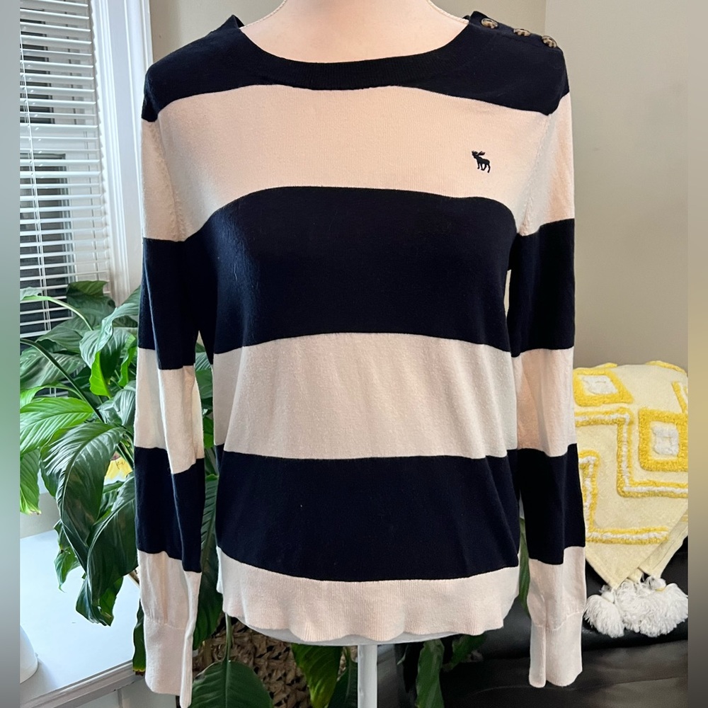 Abercrombie and Fitch sweater with buttons on shoulder. Size Large